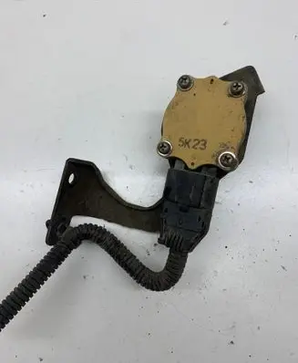 Honda FR-V Front height sensor lever 8282112430