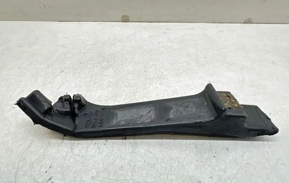 Audi TT TTS Mk2 Fender foam support/seal 8J0823722D