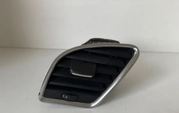 Audi A5 8T 8F Dashboard side air vent grill/cover trim 8T2820901