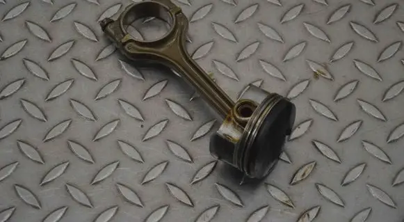 Volkswagen Golf VII Piston 04EE
