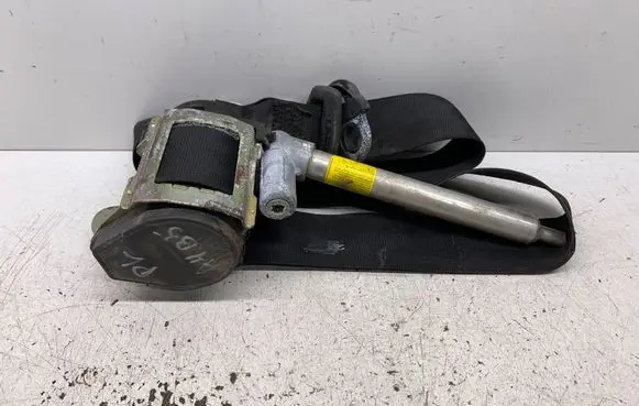 Audi A4 S4 B5 8D Front seatbelt 0566021300 8D0857706 95GS08L000