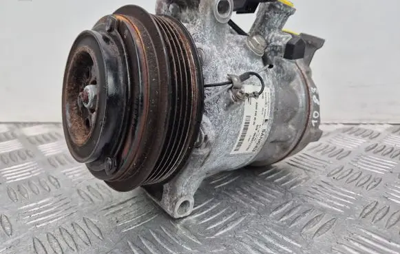 Mercedes-Benz E W213 Air conditioning (A/C) compressor (pump) A0008304500