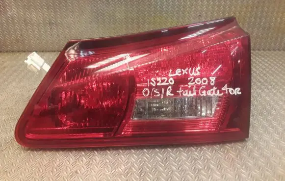 Lexus IS 220D-250-350 Tailgate rear/tail lights