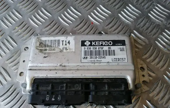 Hyundai Accent Engine control unit/module 3911022545 9030930078F