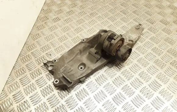 Ford Focus A/C compressor mount bracket DS7Q8D611AH