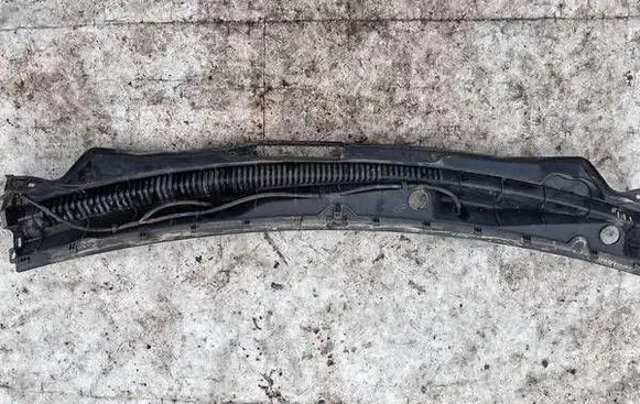 Wiper trim