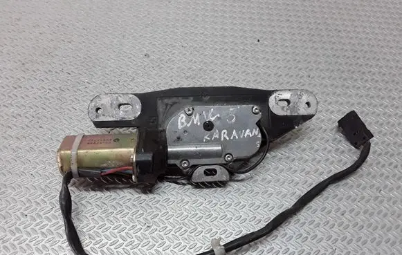 BMW 5 E39 Tailgate boot lock/latch motor 67148362371