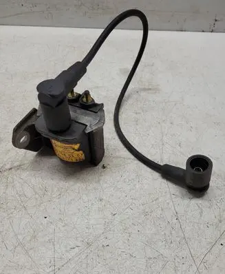 Mercedes-Benz 190 W201 High voltage ignition coil 0001585403