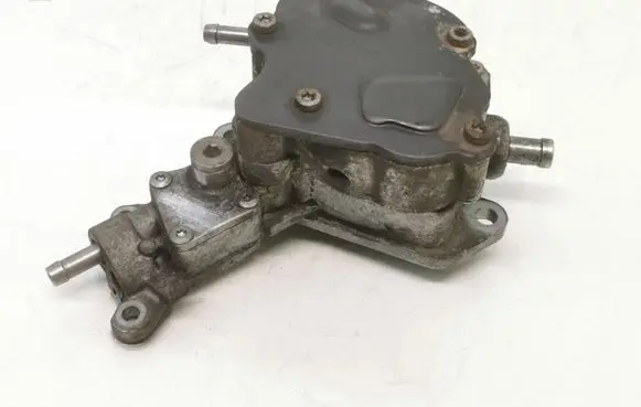 Skoda Octavia Mk2 (1Z) Fuel injection high pressure pump 038145209K 051216B V110