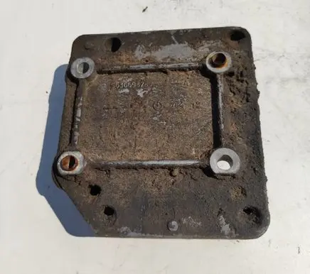 Peugeot 307 A/C compressor mount bracket 9636693780