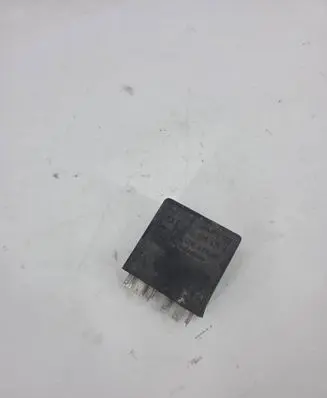 Skoda Superb B5 (3U) Other relay 4B0919471A 5KG00656805