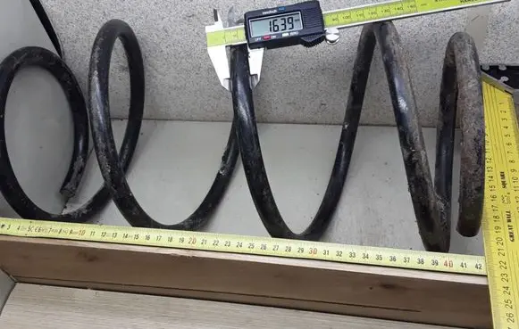 Chrysler Voyager Front coil spring