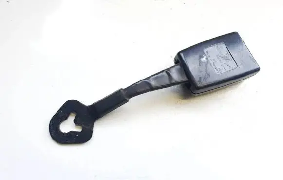 Front seatbelt buckle
