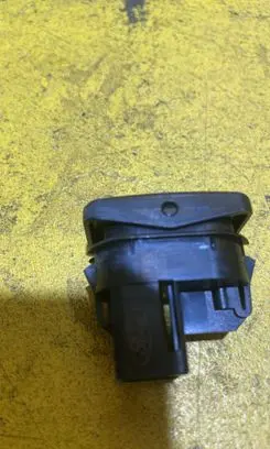Ford Mondeo MK IV Tailgate opening switch 114KM