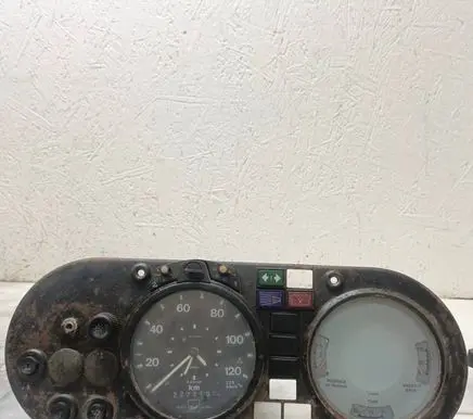 Mercedes-Benz 207 310 Speedometer (instrument cluster) 81271016173
