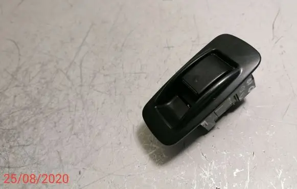 Toyota Corolla Verso AR10 Electric window control switch 848010F030