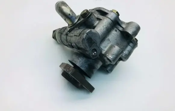 Skoda Superb B5 (3U) Power steering pump 8D0145177Q