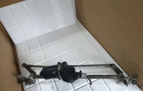 Mazda 6 Front wiper linkage and motor 8492002390