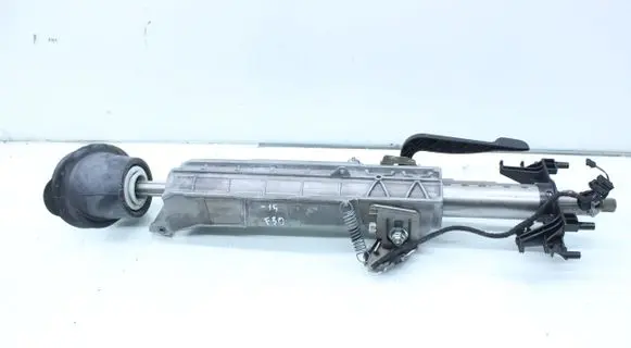 Steering wheel axle set