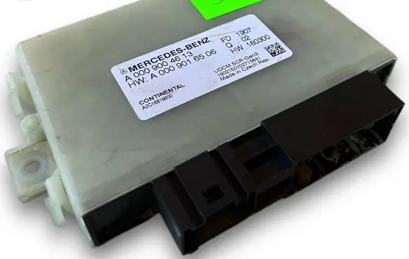 Mercedes-Benz E AMG W213 Central body control module S341 A0009004613
