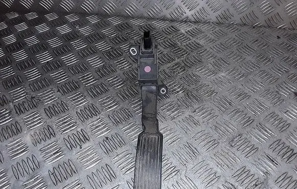 Toyota Auris 150 Accelerator throttle pedal 7811002020