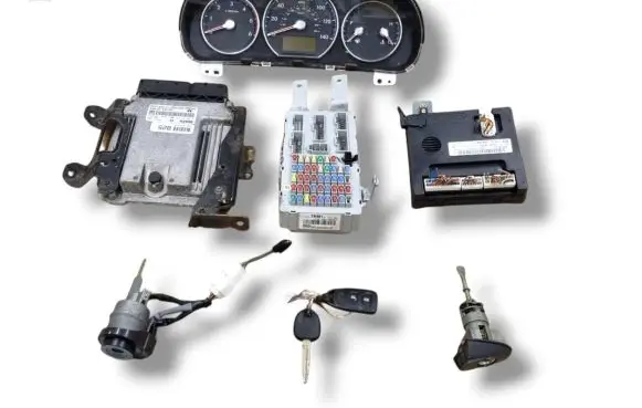 Hyundai Santa Fe Engine ECU kit and lock set 0281017541 39103-2F440