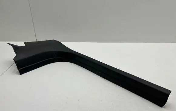Infiniti Q30 Front sill trim cover A2466805502