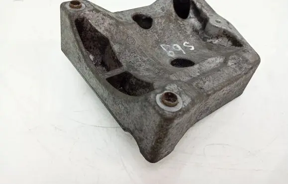 BMW 5 E60 E61 A/C compressor mount bracket 7796395 64557796395-02 AT519C03