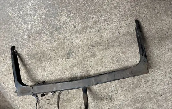 Skoda Yeti (5L) Spare wheel section trim 5L0804875B