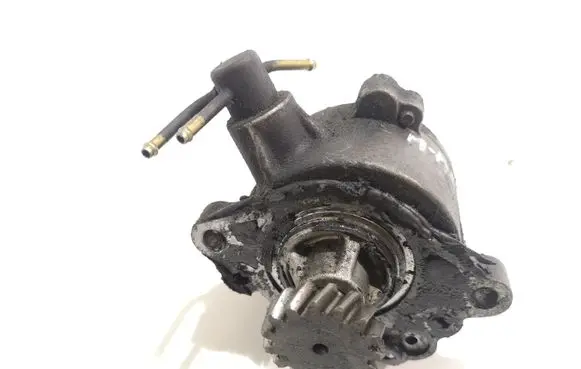 Mitsubishi Pajero Vacuum pump