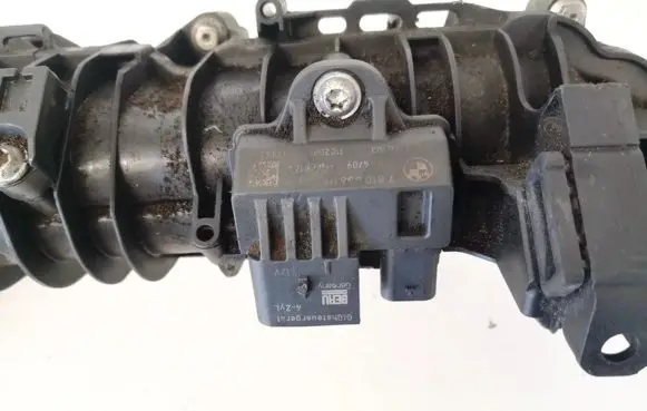 BMW 5 GT F07 Glow plug pre-heat relay 781085604 0522120103