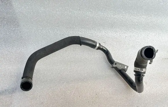 Audi Q7 4L Air intake hose/pipe 059103221K 057103493A 059108227E