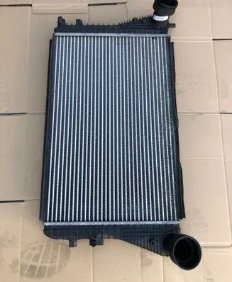 Volkswagen Touran I Intercooler radiator 1K0945803 1K0145803