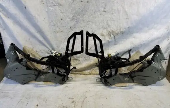 Renault Megane III Convertible roof hinge 