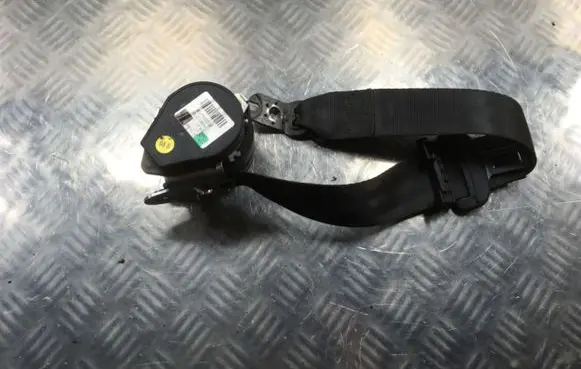 Volkswagen Golf VII Rear seatbelt 621102200