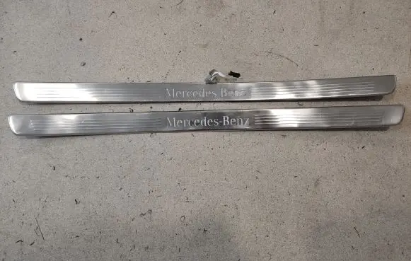 Mercedes-Benz S C217 Front sill trim cover A2176800435 A2176800535
