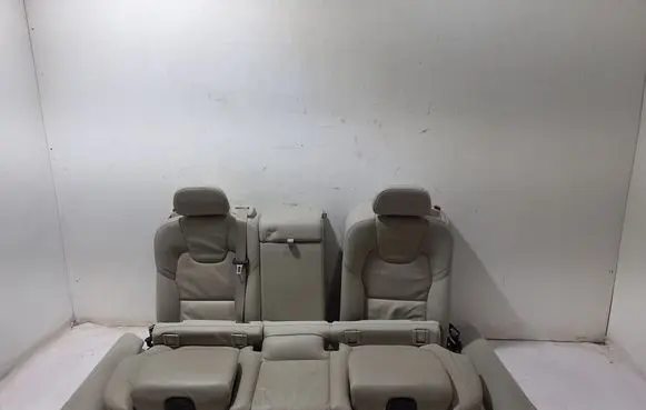 Volvo XC60 Rear seat 