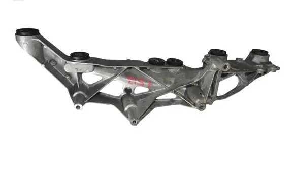 Mercedes-Benz C W206 Engine mounting bracket A1390108200