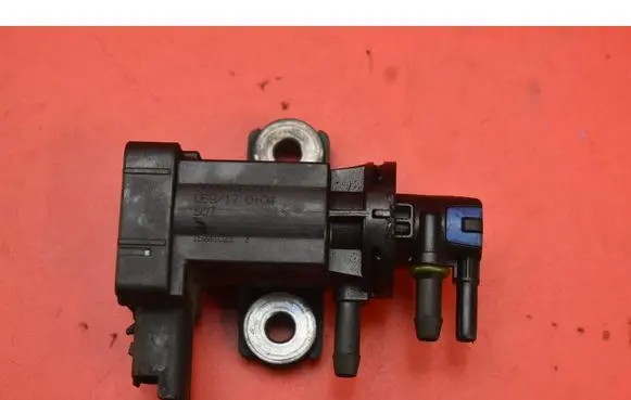 Ford Mondeo MK I Vacuum valve 9808206880