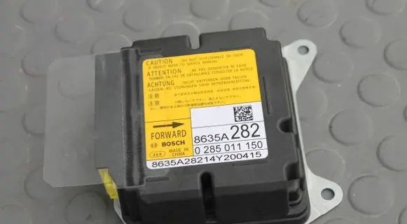 Mitsubishi Outlander Airbag control unit/module 8635A282