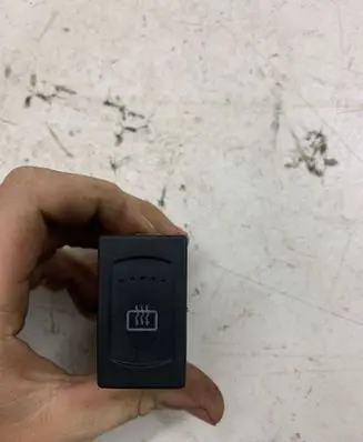 Volkswagen PASSAT B5.5 Windscreen/window heater switch 3B0959621C