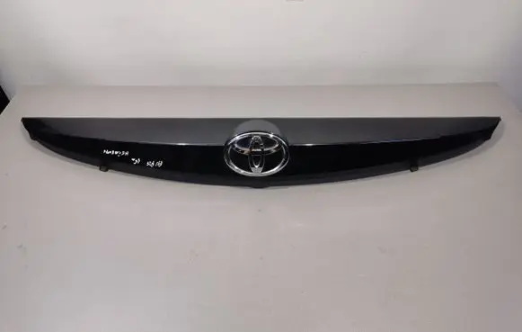 Toyota Auris E180 Trunk door license plate light bar 