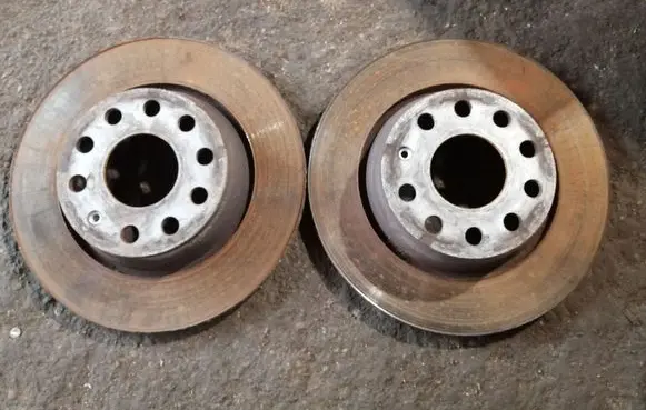 Volkswagen PASSAT B7 Rear brake disc