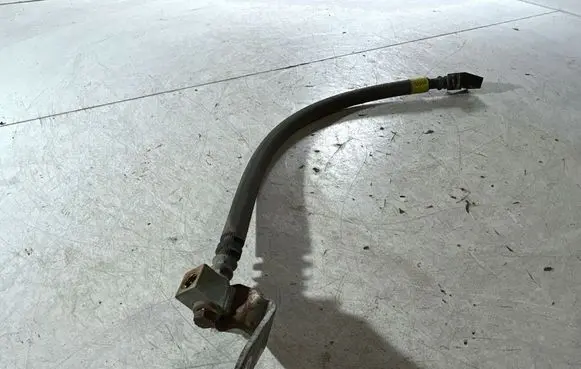 Dodge Challenger Brake line pipe/hose D8450