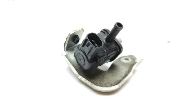Toyota C-HR I Turbo solenoid valve 9091012276 1708115