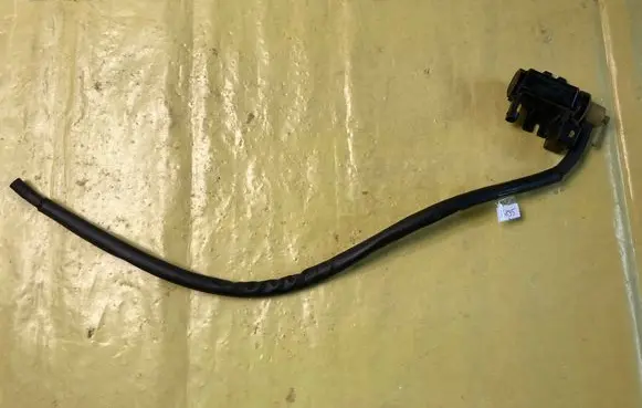 Mercedes-Benz B W245 Vacuum valve A0061536628