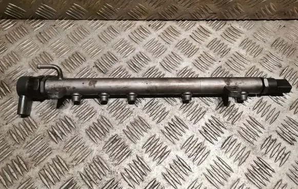 Mercedes-Benz A W169 Fuel main line pipe 6400701295 6110780449