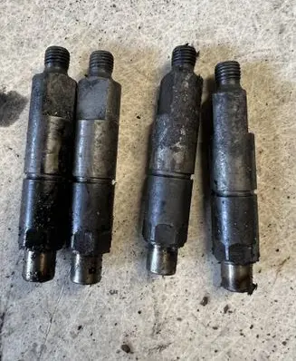 Renault Master II Fuel injectors set 