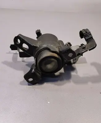 Toyota Verso Engine mount bracket