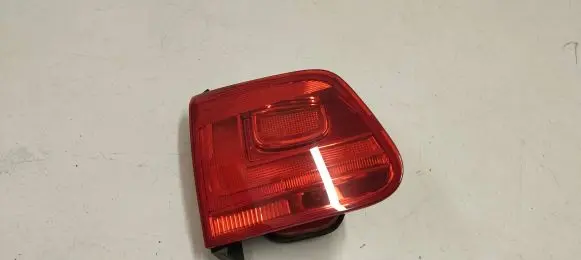 Volkswagen Tiguan Rear/tail lights 5n0945093g